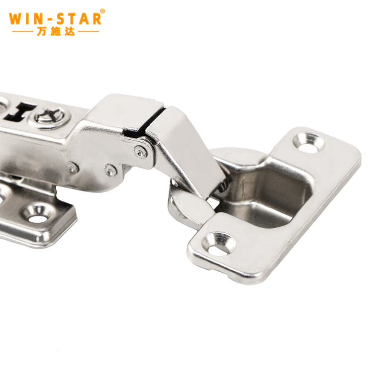 Mounting Plate Alignment Mounting plate and adjustment screws for precise alignment