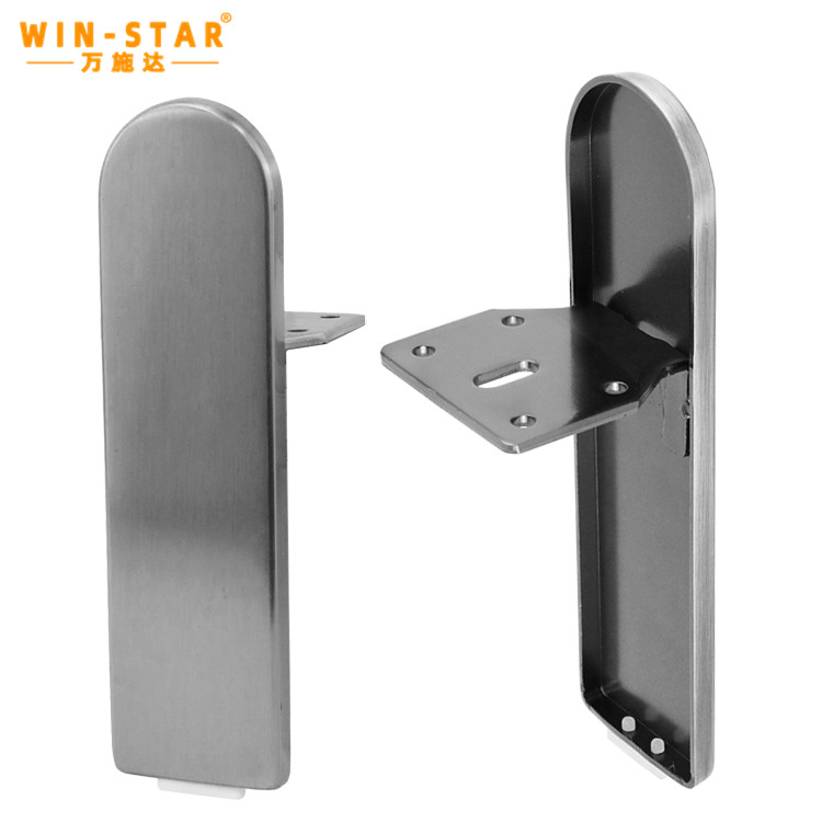What are the advantages and disadvantages of sofa legs made of different materials?