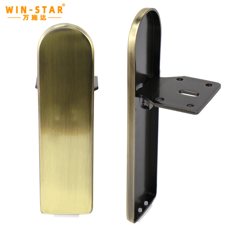 What are the advantages and disadvantages of sofa legs made of different materials?