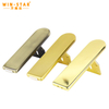 What are the advantages and disadvantages of sofa legs made of different materials?