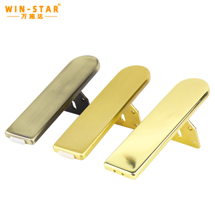 What are the advantages and disadvantages of sofa legs made of different materials?