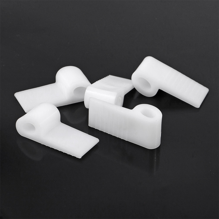 Interior groove design of the sofa spring clip ensuring exact fit for standard wire diameters
