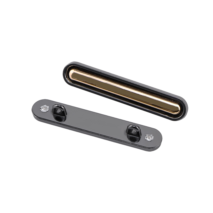 Demonstration of the moisture and rust-resistant properties of the furniture embellishment buttons