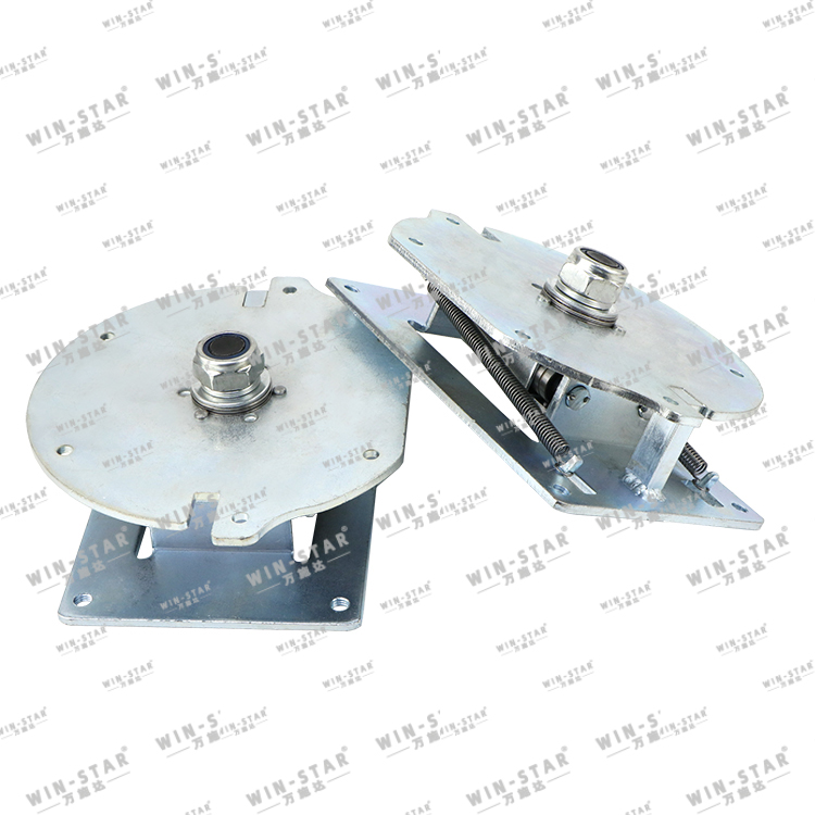 Standardized mounting holes on the sofa swivel plate for rapid factory assembly